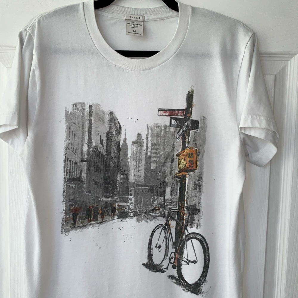 Abercrombie & Fitch tee